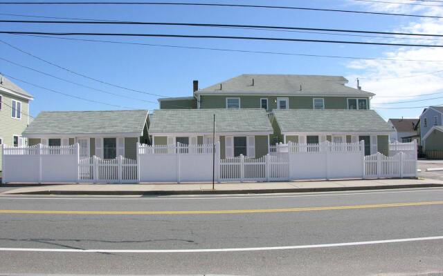 Moontide Motel Cabins & Apartments