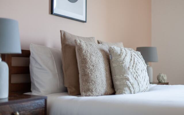 The Stratford Apartments