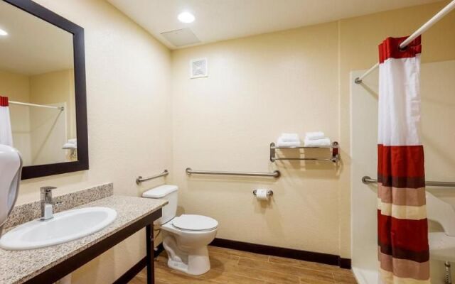 RED ROOF INN &amp; SUITES OCALA