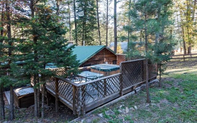 Main Stay - Four Bedroom Cabin with Hot Tub