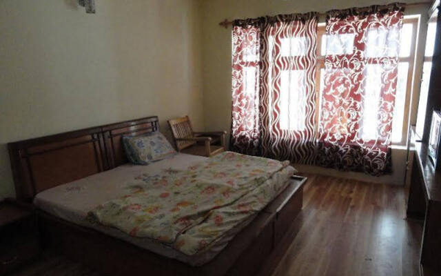 Jamspal Guest House