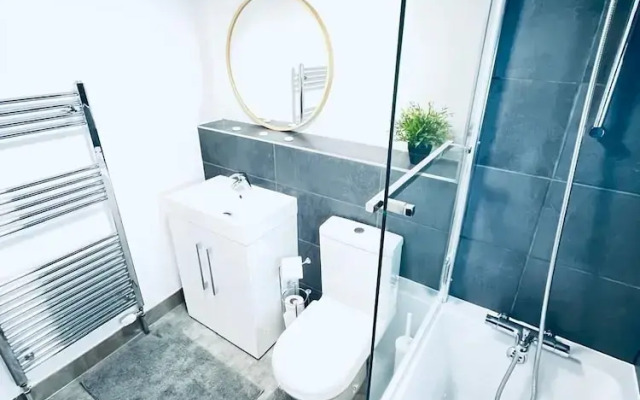 Immaculate 2 Bed House in Cambridge