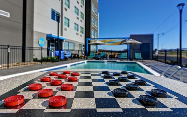 Tru by Hilton Tahlequah