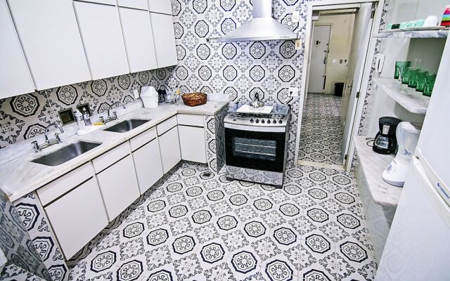 Rio Spot Apartment Q006