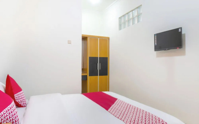 Super OYO 617 Sukaraja Residence Syariah