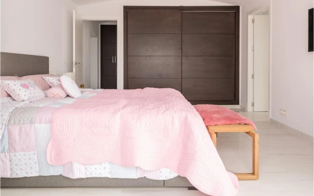 Magnificent And Modern Decorated Villa