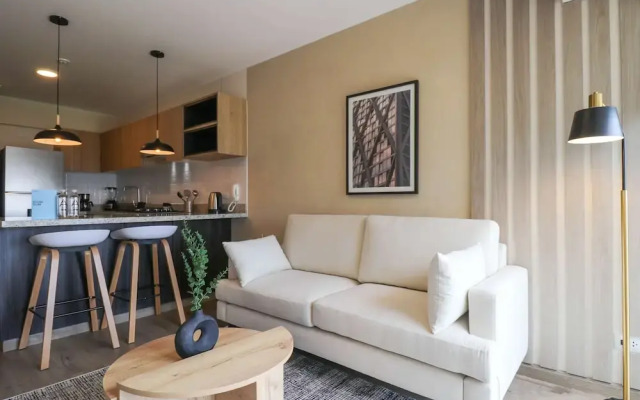 w Grandiose 1BR w Great Balcony in Miraflores