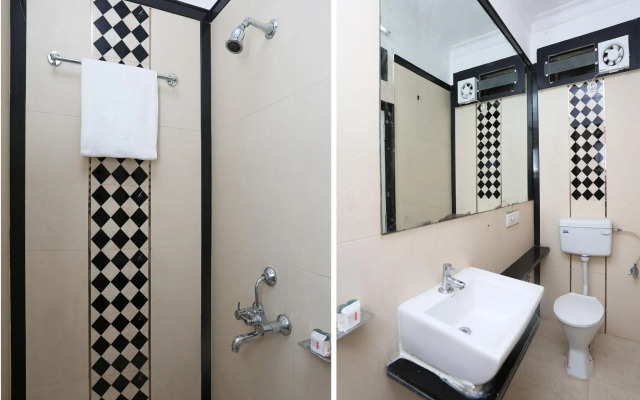 OYO 13546 Hotel City Palace