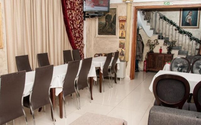 Aeolic Star Hotel