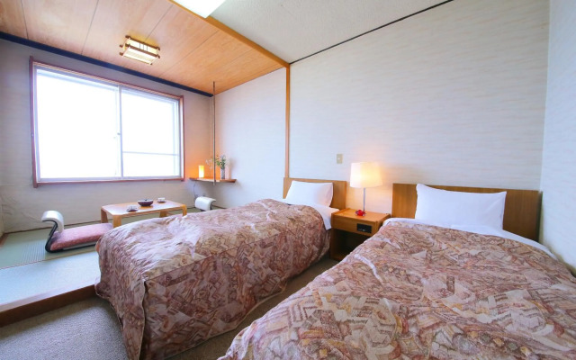 Lake Side Hotel MINATOYA