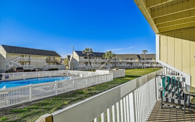 Sandpiper Cove 8112 Studio Bedroom Condo by RedAwning