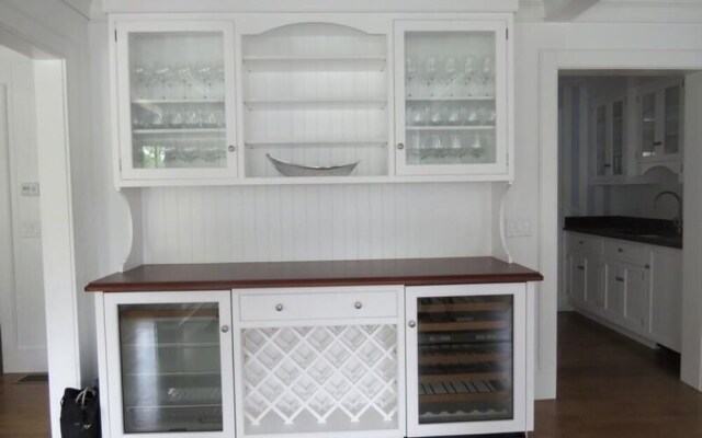 65 Moonpenny Lane - Eight Bedroom House