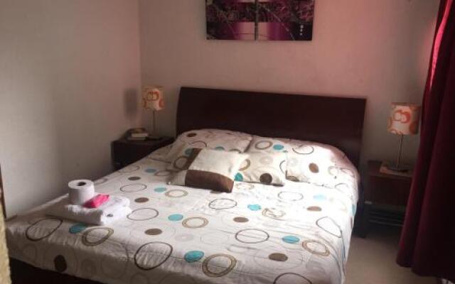 HABITACIóN EN SANTA TERESA