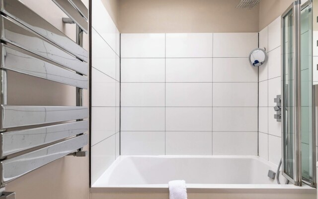 Charming Two Bed Maisonette in Notting Hill