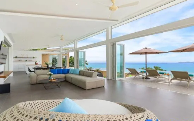 Villa Cabo: Hilltop Retreat with Panoramic Ocean Views