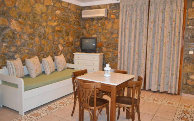 Elia Village by Irida Iris Group