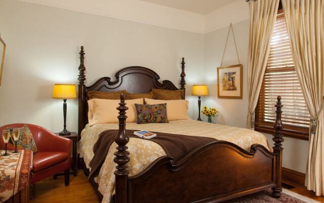 Four Kachinas Bed & Breakfast Inn