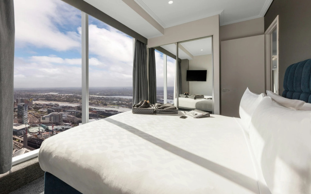 Meriton Suites World Tower – Guest Rooms – Sydney
