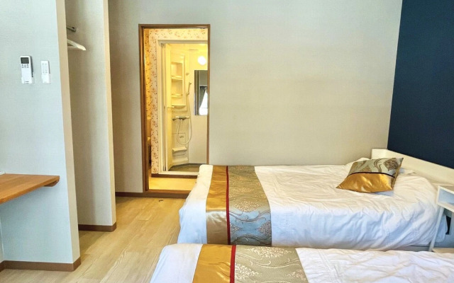 323Nanba-Near the station