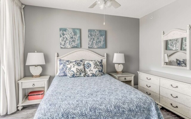 Majestic Beach Towers by iTrip