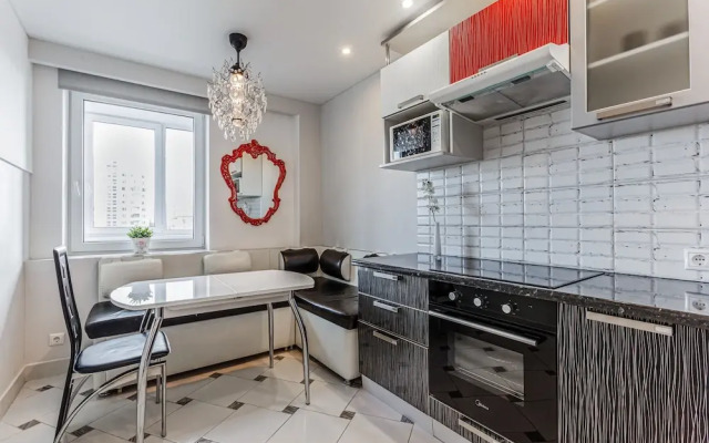 Inndays Apartment on Yasenevo