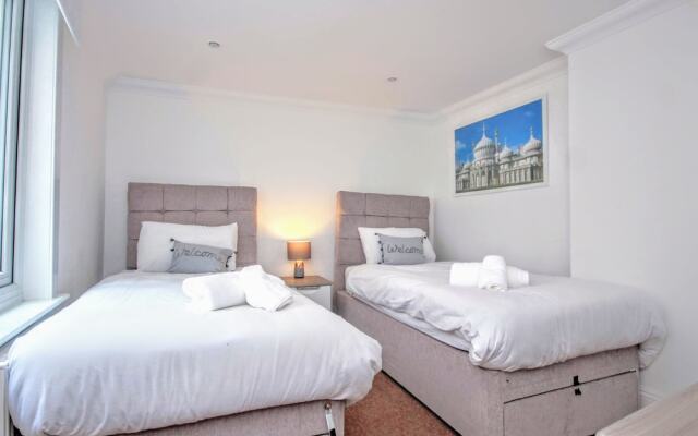 Celebrity Apartments Brighton, Queens Square