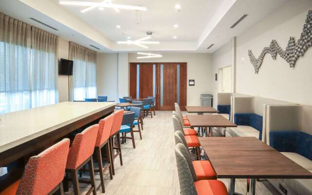 Comfort Suites Gainesville near University