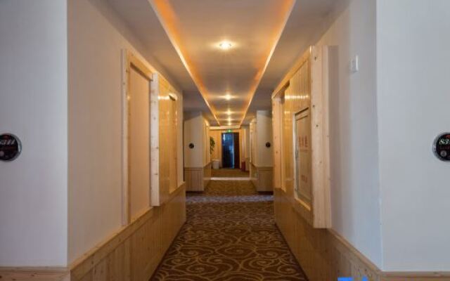 Xinxing Business Hotel