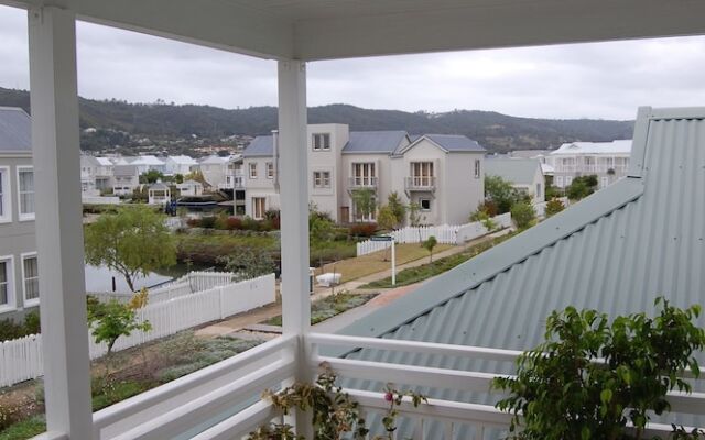 Ebb Tide House and Loft