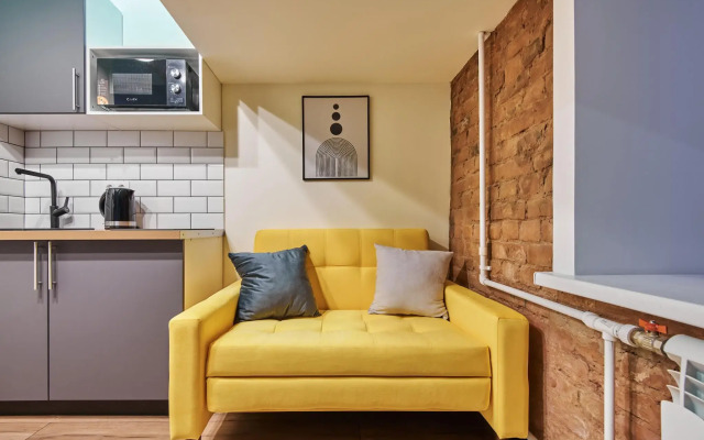 EasyGuest on Marat Street