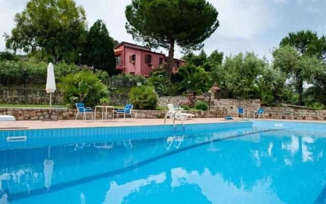 Villa Ivoni 1