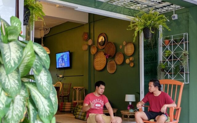 Baan Baan Hostel