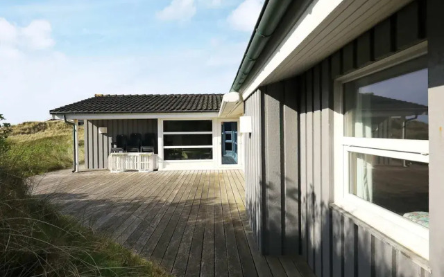 10 Person Holiday Home in Lokken