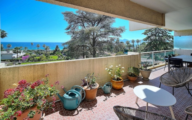 Ref 392861 in Cannes