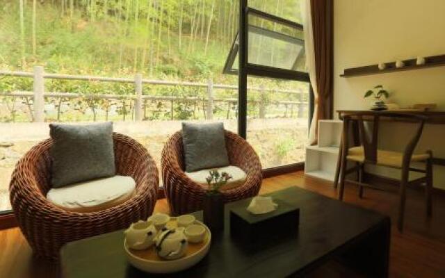 Blooming Lotus. Countryside villa.Yixing
