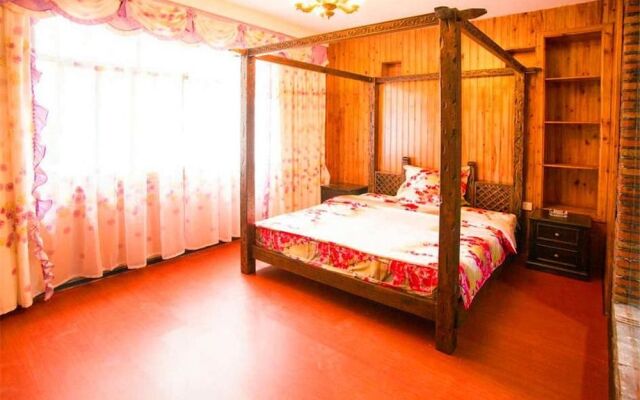 Golden Phoenix Hotel