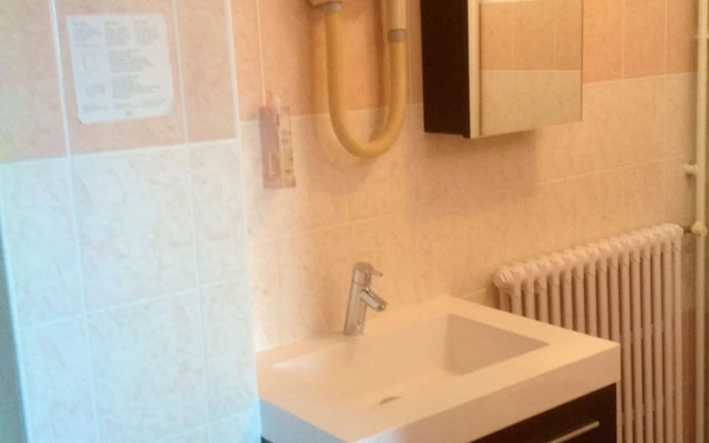 Brit Hotel Nevers 3*