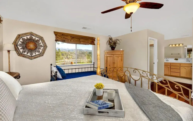 Awesome Views, Game Room, Hot Tub and More!