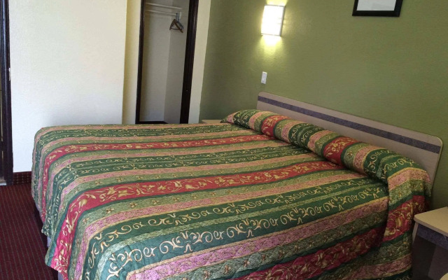 Value Inn Hollywood