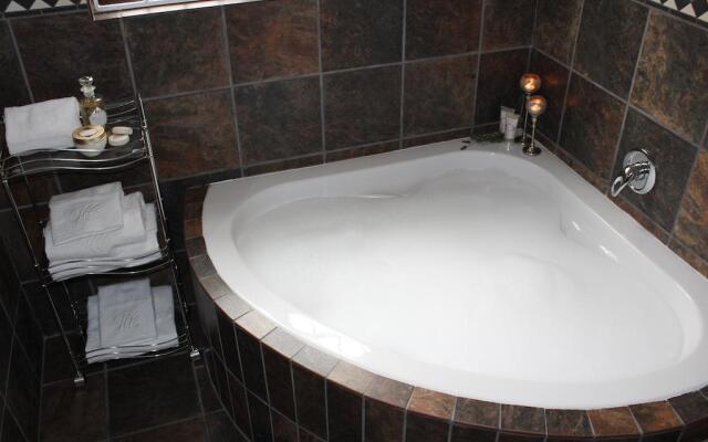 African Sun Guest Suites