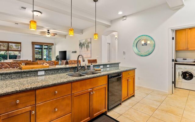 Mauna Lani Fairways Walk to the Beach!