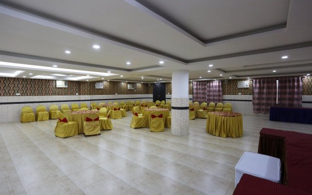 Hotel Mahabir Sheraton by OYO Rooms