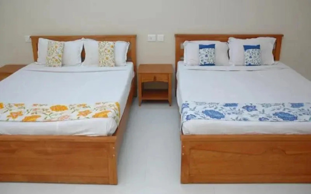 The Palm Service Apartment