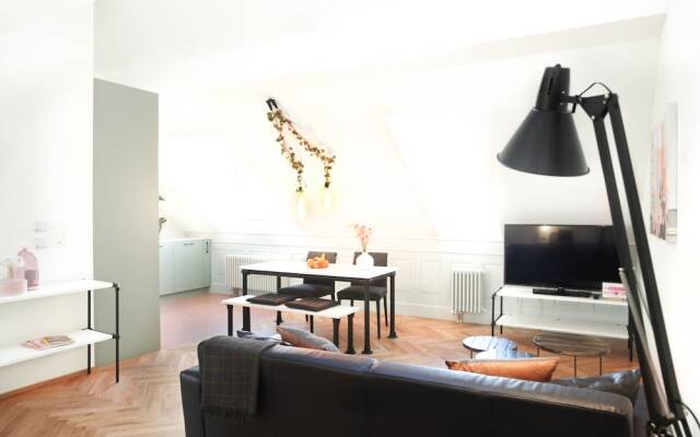 Nest -  Müllerstrasse