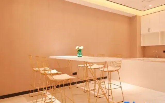 Xana Lite Hotel (Kaifeng Xiaosongcheng Millennium City Park)