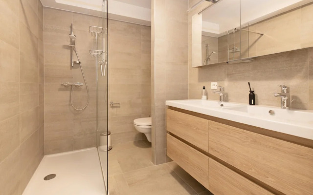 Apartment Close to the sea Wall of Mariakerke