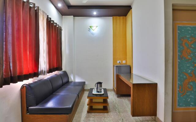OYO 28448 Tree Top Residency