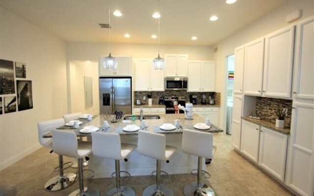 178fr 5 Bedroom Townhouse