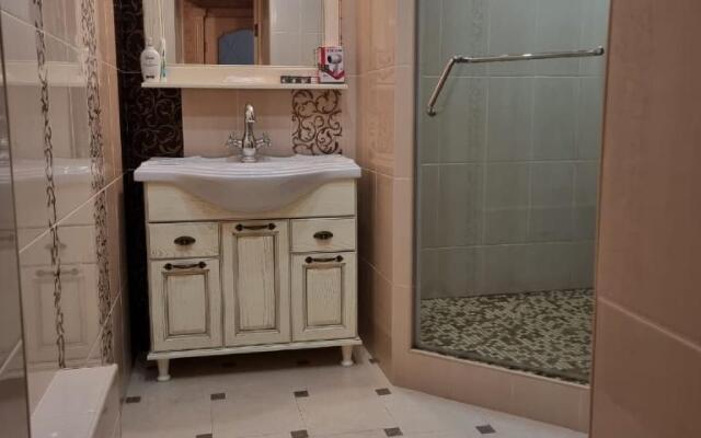 Апартаменты в микрорайоне Царский 5