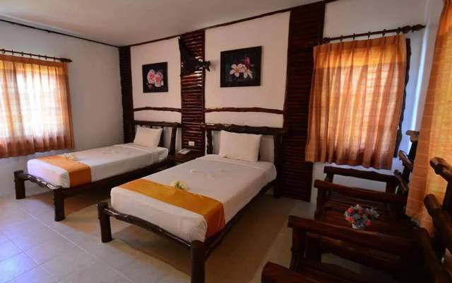 Alongkot Beach Resort Khanom